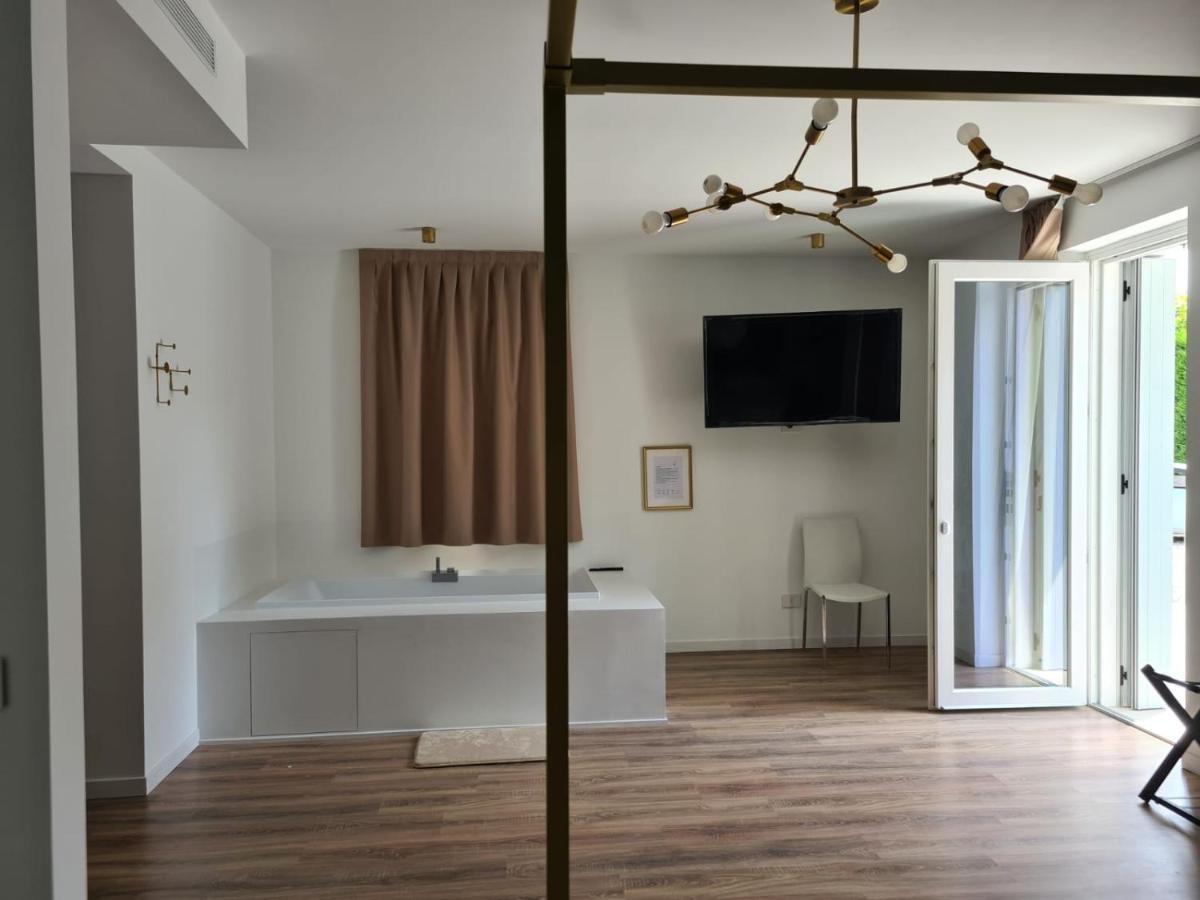Residence Le Aromatiche Cavaion Veronese Exterior foto